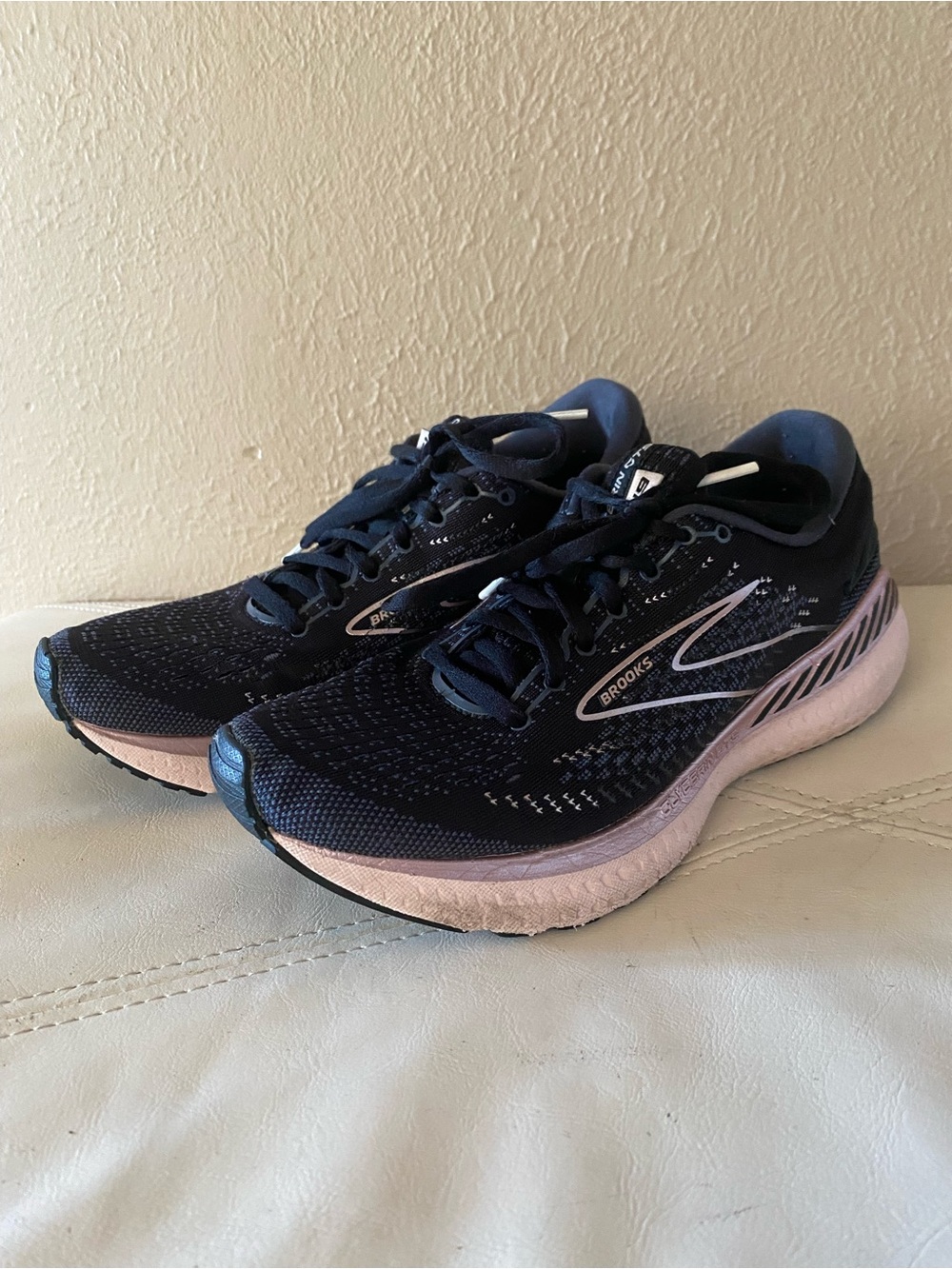 Brooks Women's Running Sneakers Glycerin GTS 19 Black Blue Pink Size 7.5